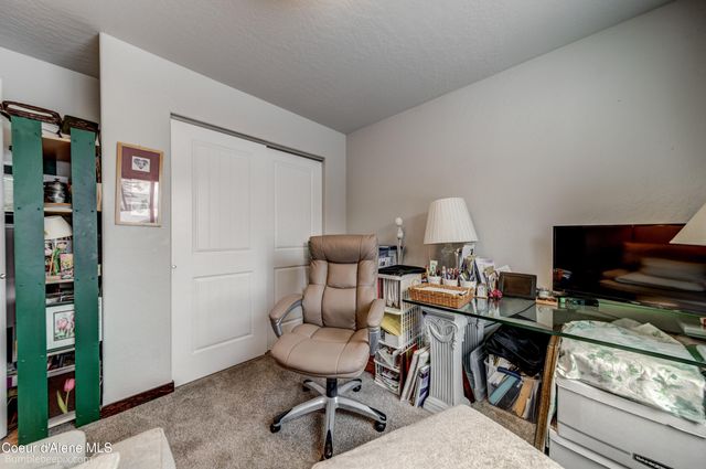 32732 N 14TH AVE, Spirit Lake, ID 83869