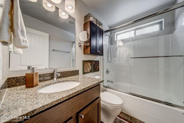 32732 N 14TH AVE, Spirit Lake, ID 83869