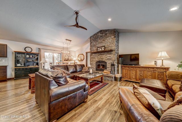 32732 N 14TH AVE, Spirit Lake, ID 83869