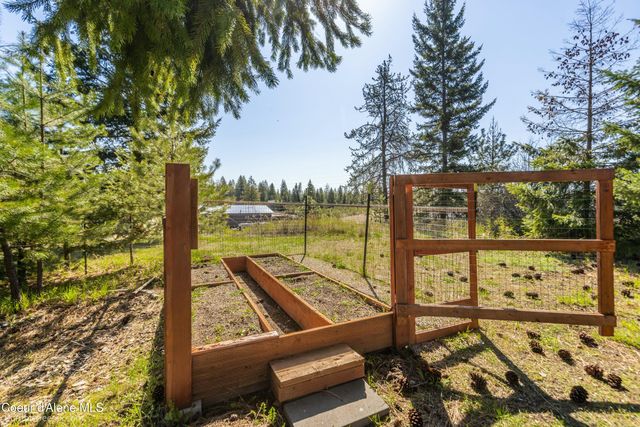 32732 N 14TH AVE, Spirit Lake, ID 83869