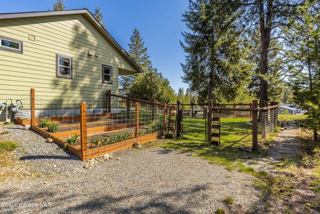 32732 N 14TH AVE, Spirit Lake, ID 83869