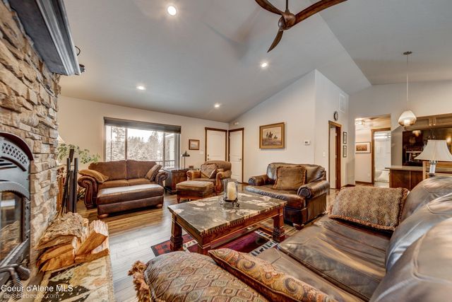 32732 N 14TH AVE, Spirit Lake, ID 83869