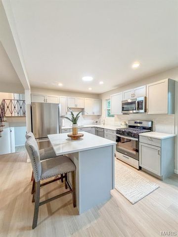 216 Laurel Drive, Fairview Heights, IL 62208