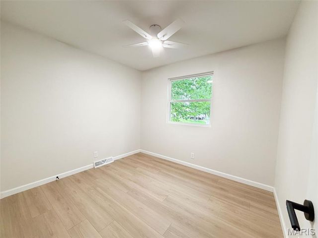216 Laurel Drive, Fairview Heights, IL 62208