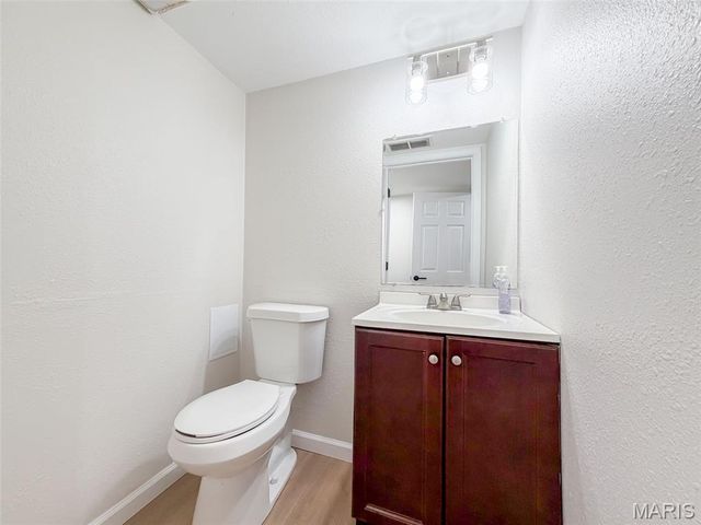 216 Laurel Drive, Fairview Heights, IL 62208