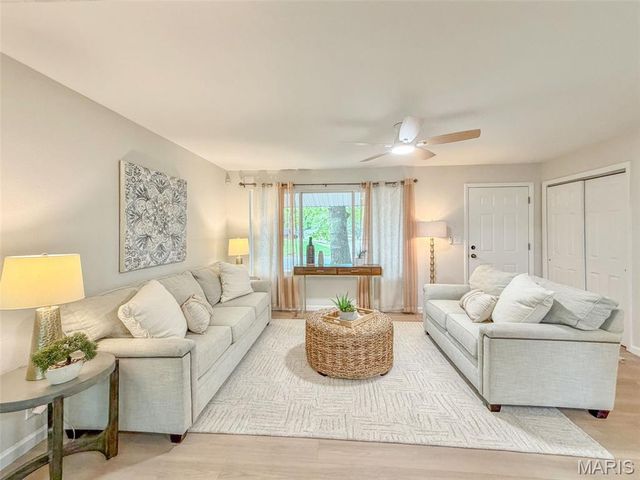 216 Laurel Drive, Fairview Heights, IL 62208
