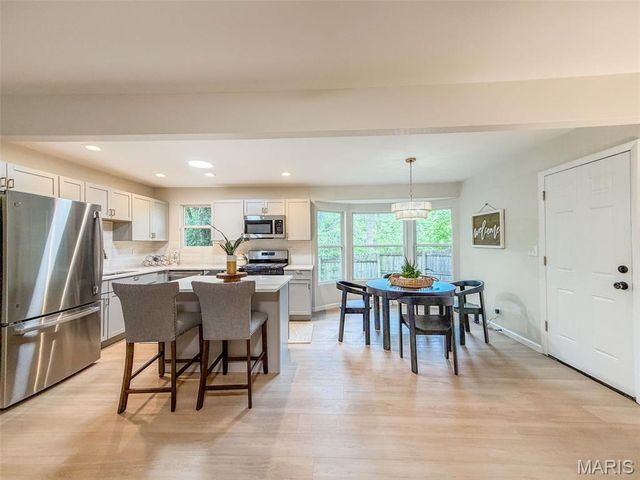 216 Laurel Drive, Fairview Heights, IL 62208