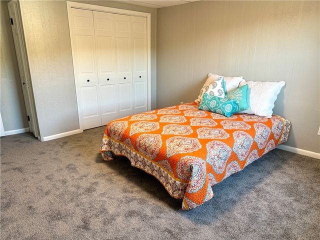 532 N Elm Street, City Of But Ne, PA 16001