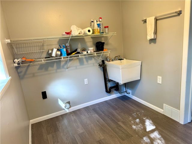 532 N Elm Street, City Of But Ne, PA 16001