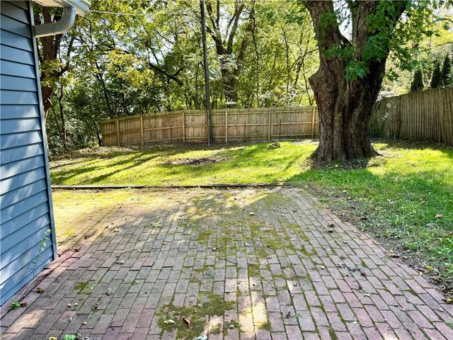 532 N Elm Street, City Of But Ne, PA 16001