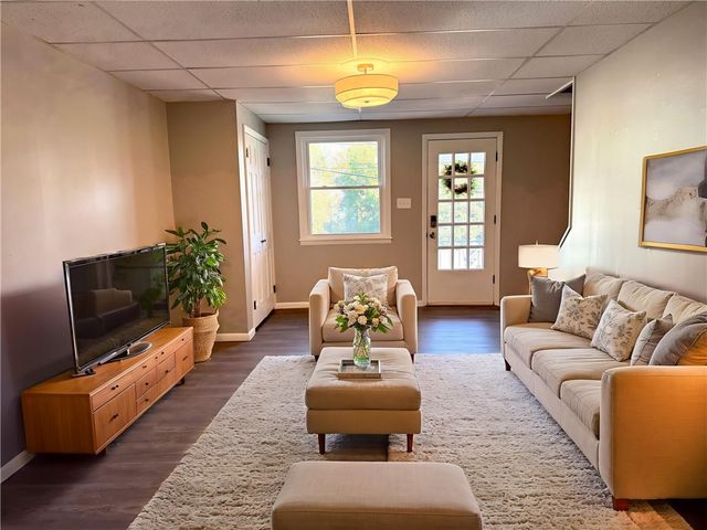 532 N Elm Street, City Of But Ne, PA 16001