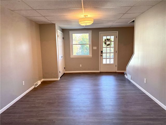 532 N Elm Street, City Of But Ne, PA 16001