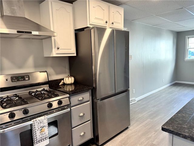 532 N Elm Street, City Of But Ne, PA 16001