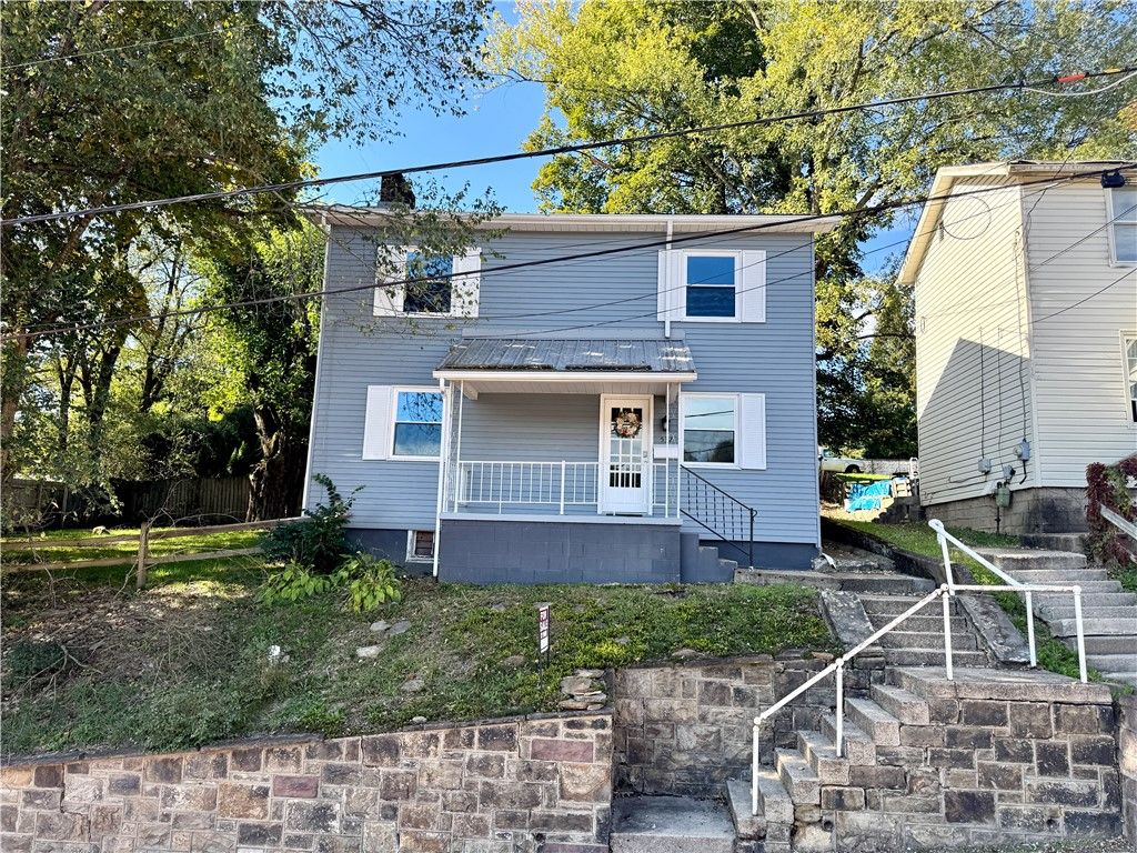 532 N Elm Street, City Of But Ne, PA 16001