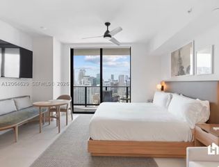 159 NE 6th St 3506, Miami, FL 33132