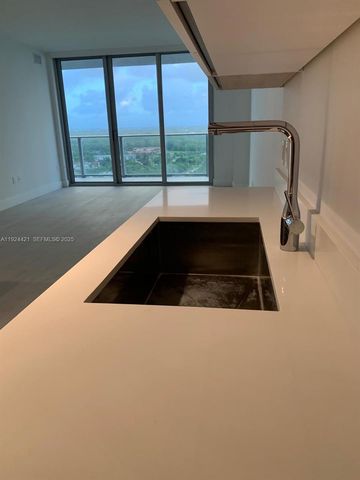 16385 Biscayne Blvd 2302, North Miami Beach, FL 33160