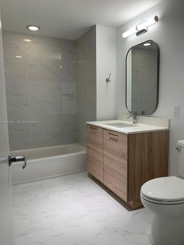 16385 Biscayne Blvd 2302, North Miami Beach, FL 33160