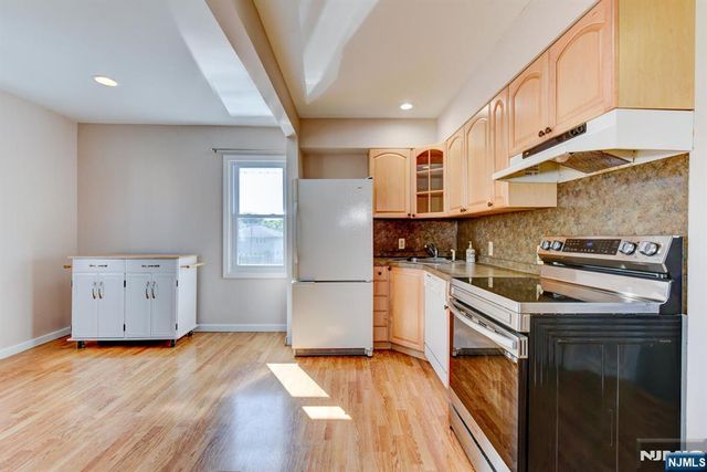 24 Bond Street 2, Wallington, NJ 07057