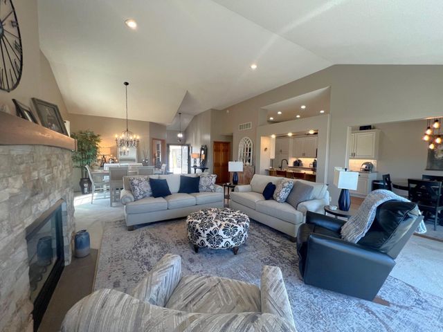 2509 7th Avenue SE, Willmar, MN 56201