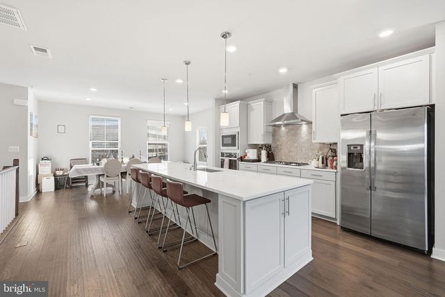 13252 WOODLAND PARK RD, Herndon, VA 20171