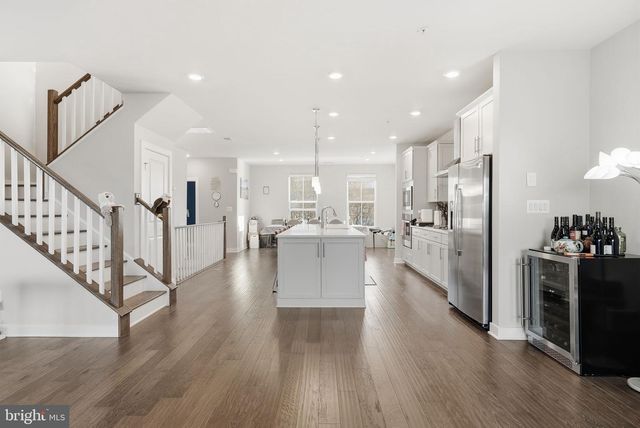 13252 WOODLAND PARK RD, Herndon, VA 20171