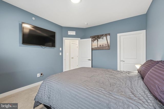 13252 WOODLAND PARK RD, Herndon, VA 20171