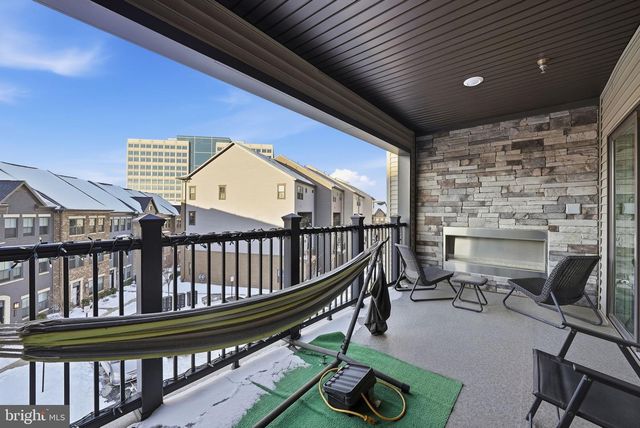 13252 WOODLAND PARK RD, Herndon, VA 20171