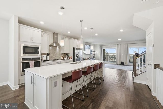 13252 WOODLAND PARK RD, Herndon, VA 20171