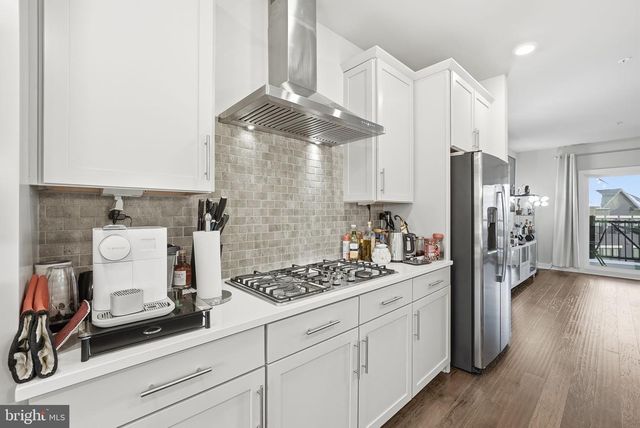 13252 WOODLAND PARK RD, Herndon, VA 20171