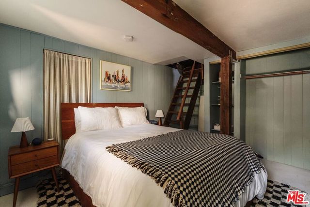 2380 Lake View Avenue, Los Angeles, CA 90039