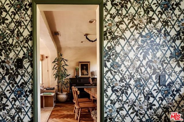 2380 Lake View Avenue, Los Angeles, CA 90039