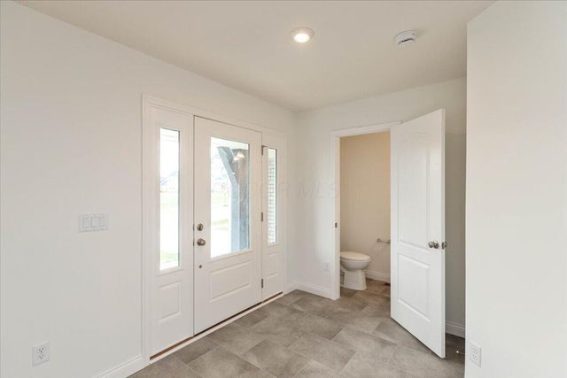 8258 Silvergrass Way, Plain City, OH 43064