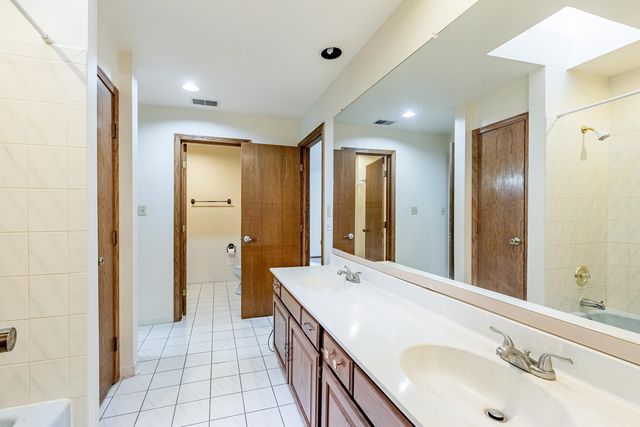 15657 116th Avenue, Orland Park, IL 60467