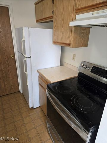 1100 Tollis Pky 202, Broadview Heights, OH 44147