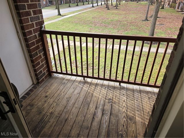 1100 Tollis Pky 202, Broadview Heights, OH 44147