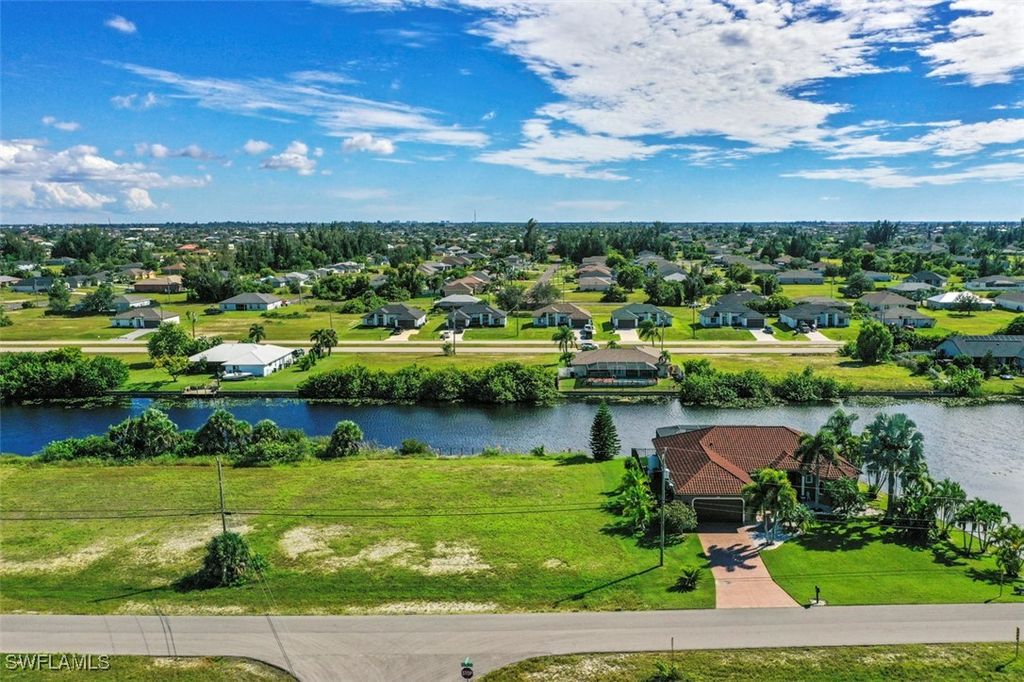 2700 NW 14th TER, Cape Coral, FL 33993