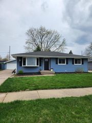 319 S MIDPARK DRIVE, Appleton, WI 54915