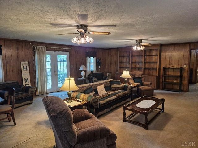 205 Hardtimes Road, Farmville, VA 23901