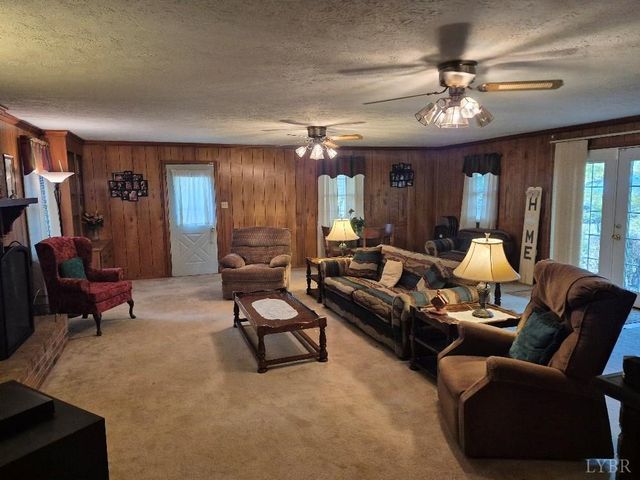 205 Hardtimes Road, Farmville, VA 23901