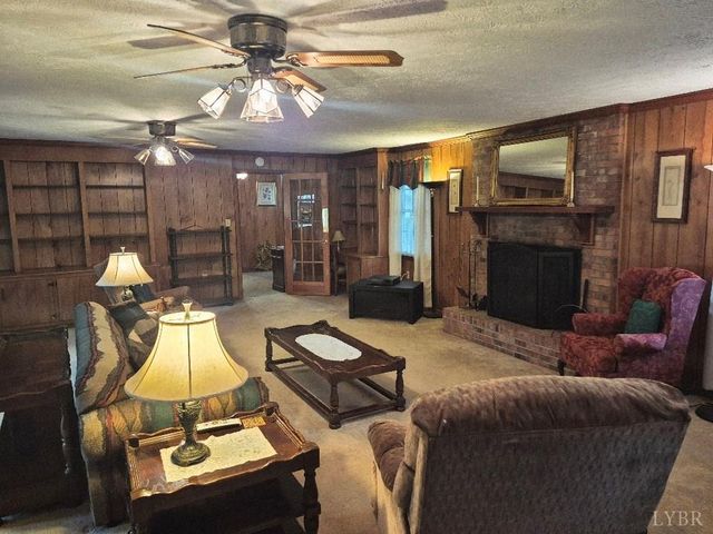 205 Hardtimes Road, Farmville, VA 23901