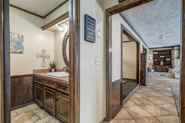 1104 NW 141st Street, Edmond, OK 73013