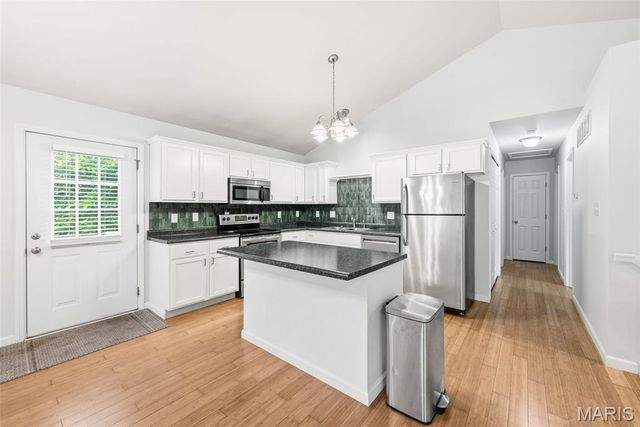 1904 N 5th Street, St Charles, MO 63301