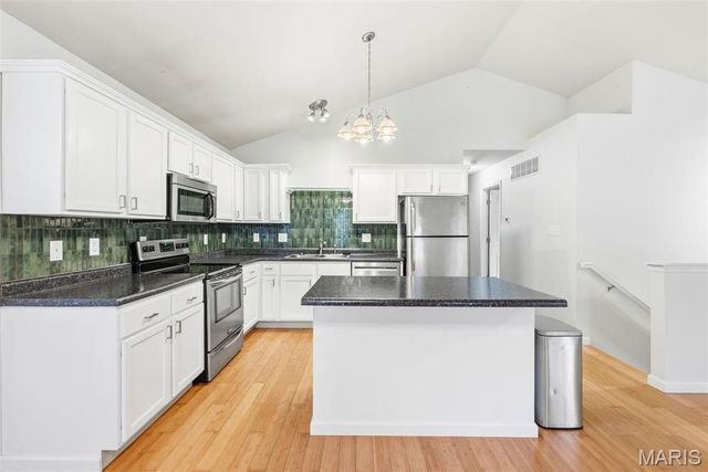 1904 N 5th Street, St Charles, MO 63301