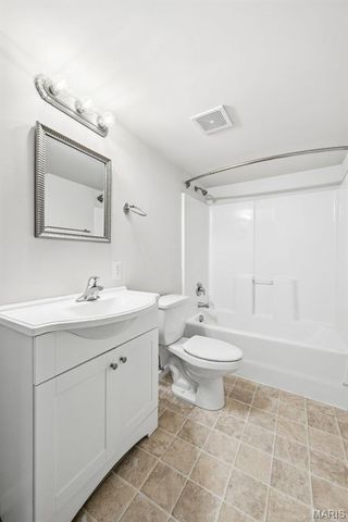 1904 N 5th Street, St Charles, MO 63301
