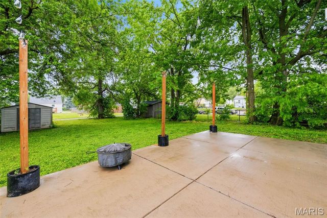 1904 N 5th Street, St Charles, MO 63301