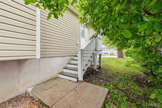 1904 N 5th Street, St Charles, MO 63301