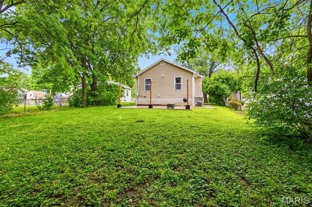 1904 N 5th Street, St Charles, MO 63301