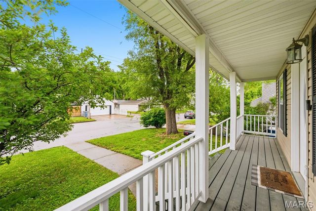 1904 N 5th Street, St Charles, MO 63301