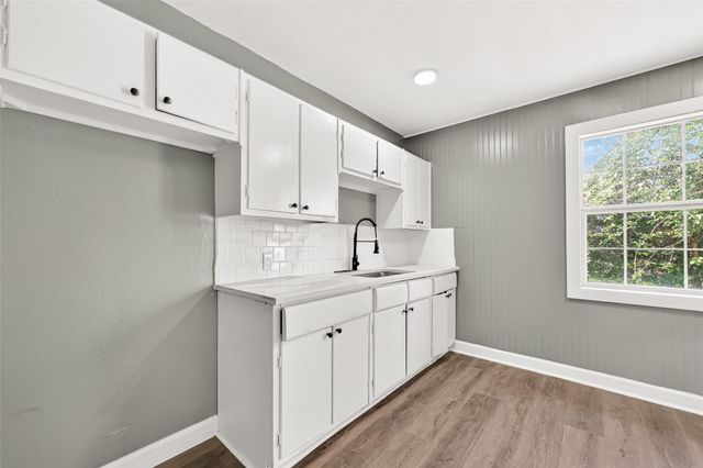 8666 Candy Street, Houston, TX 77029