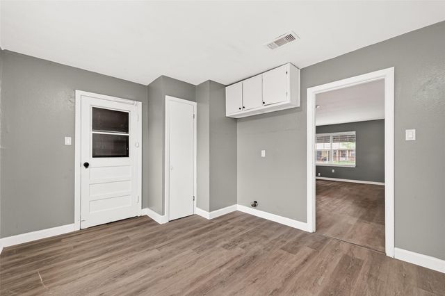 8666 Candy Street, Houston, TX 77029